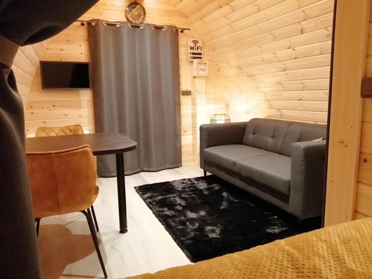 Le Domaine De Pivette Chambre Climatisee Et Insolite Avec Terrasse Privative อาวร็องช์ ภายนอก รูปภาพ