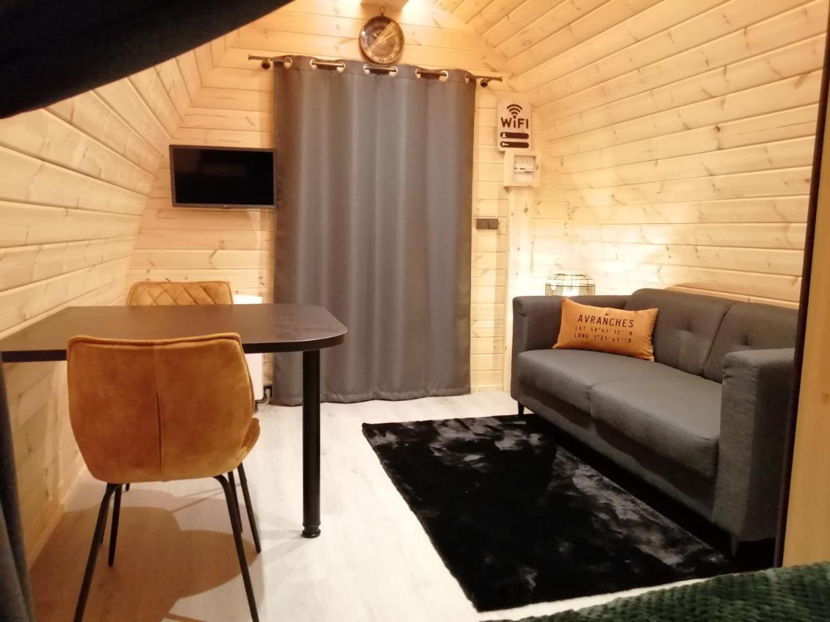 Le Domaine De Pivette Chambre Climatisee Et Insolite Avec Terrasse Privative อาวร็องช์ ภายนอก รูปภาพ