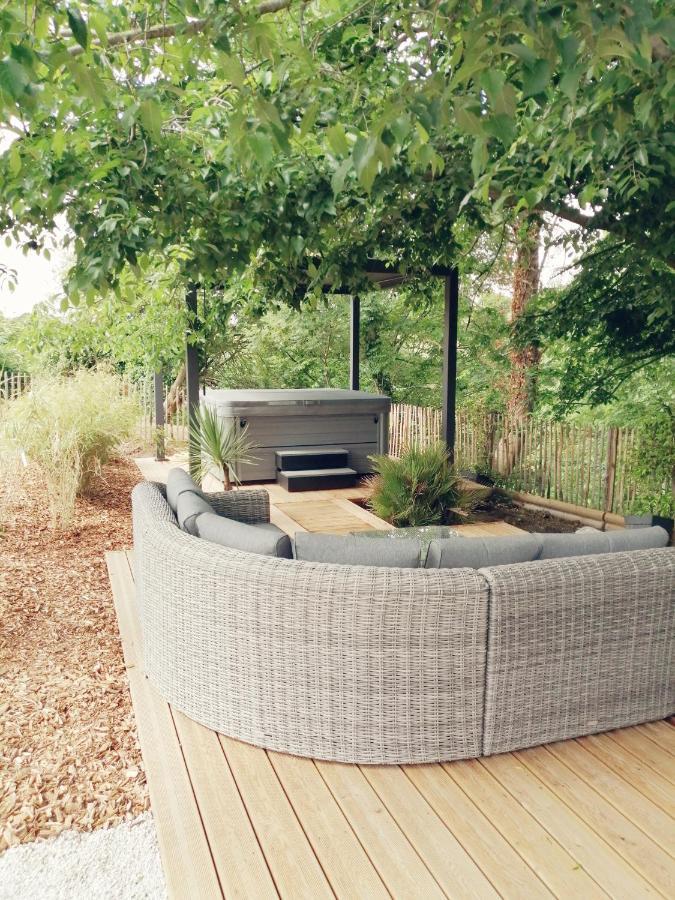 Le Domaine De Pivette Chambre Climatisee Et Insolite Avec Terrasse Privative อาวร็องช์ ภายนอก รูปภาพ