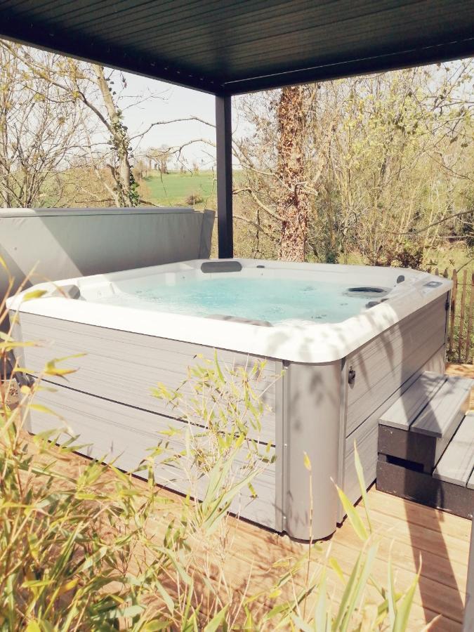 Le Domaine De Pivette Chambre Climatisee Et Insolite Avec Terrasse Privative อาวร็องช์ ภายนอก รูปภาพ